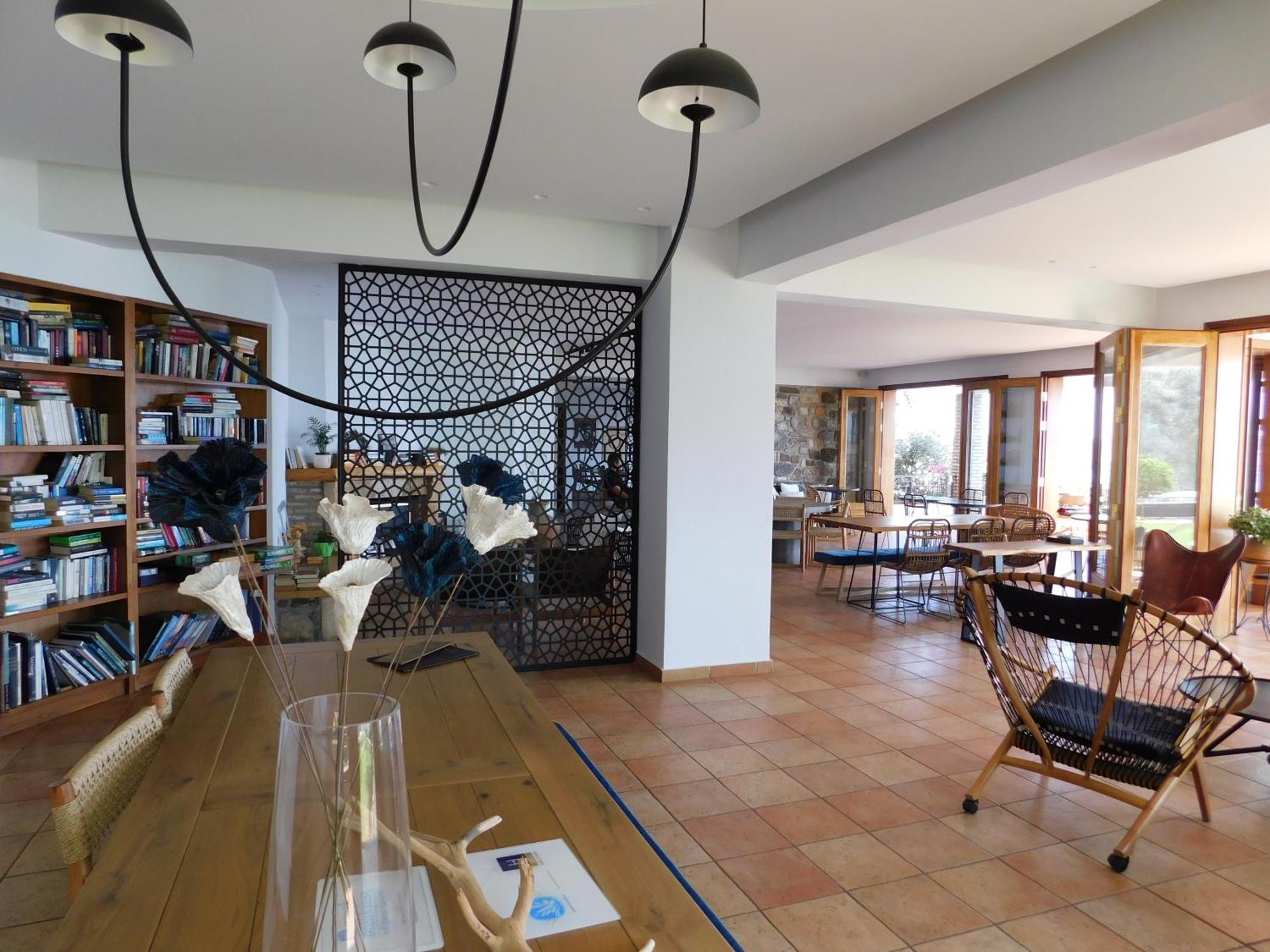Yialasi Hotel Epidaurus Eksteriør billede